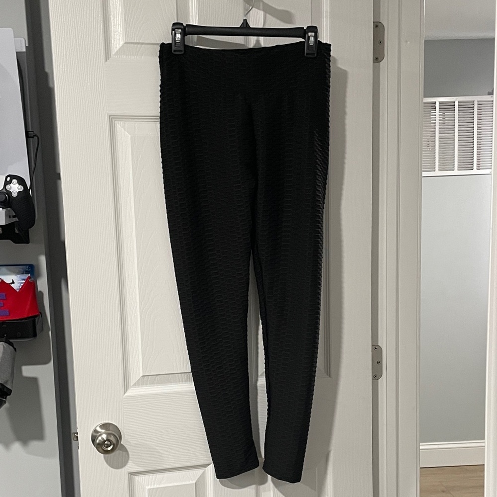 Black Textured Leggings